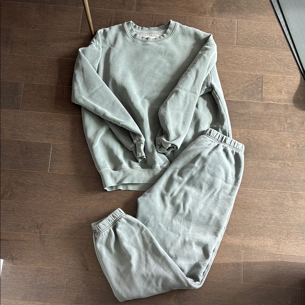 Wilfred Free Sweatsuit